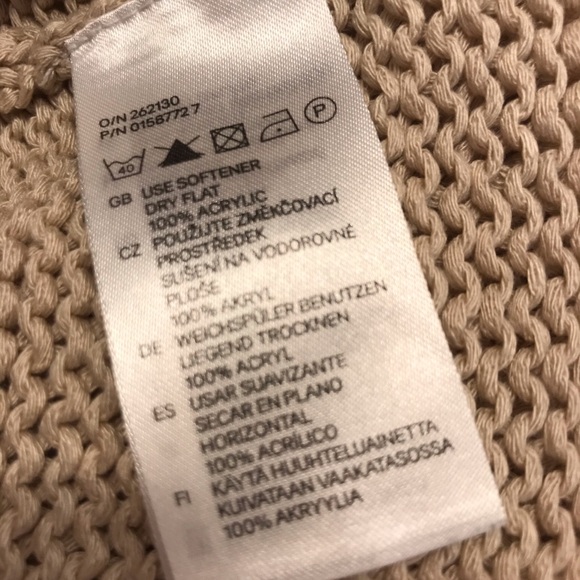 H&M  V-neck Sweater - Picture 7 of 7